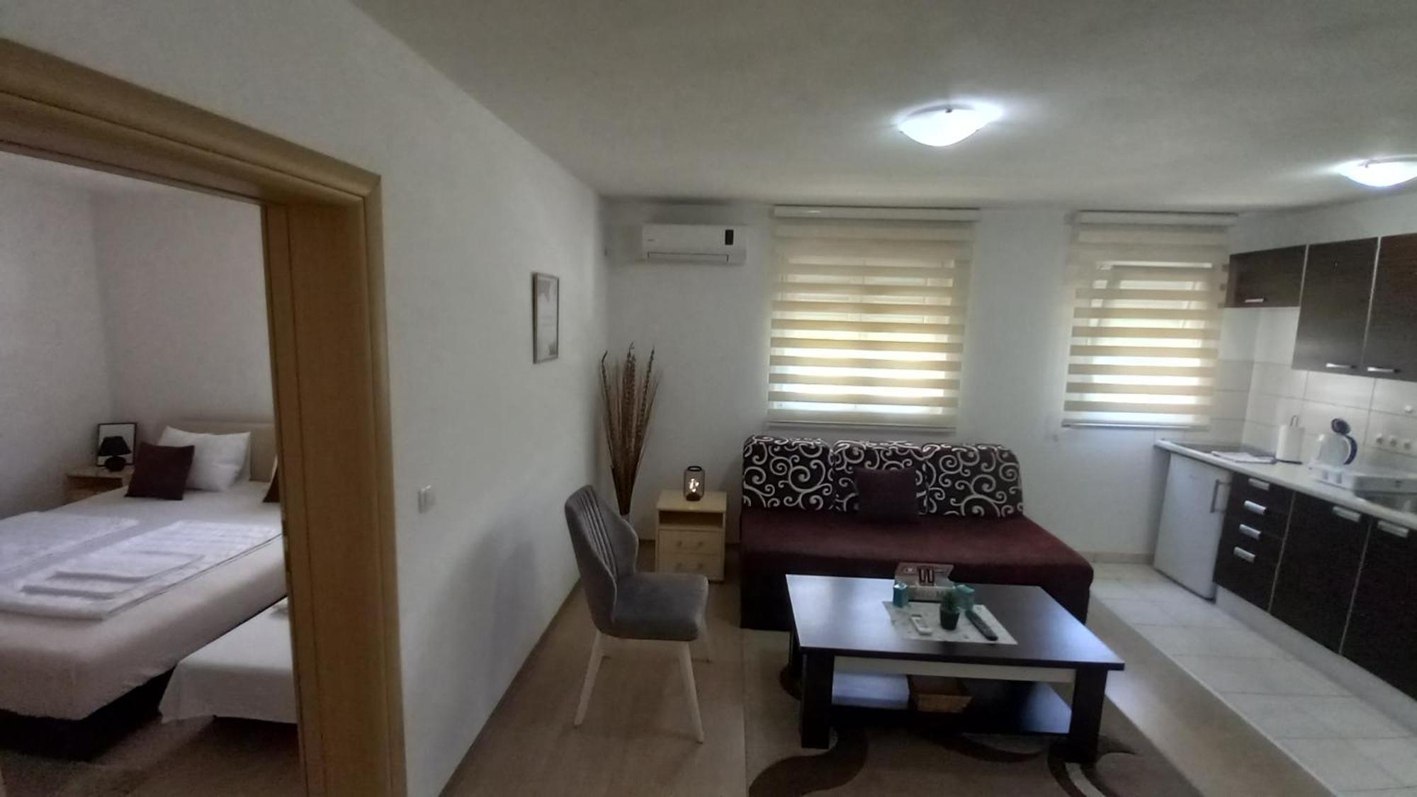 Apartments Platz Мостар Экстерьер фото